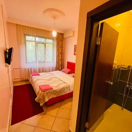 Hotel Rueyam Istanboel